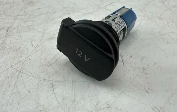 Audi A3 S3 8V 12 V Socket (front) 4M0919309