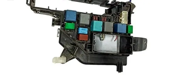 Toyota Prius (XW20) Fuse box set 8826332070 1567001400 9098704004