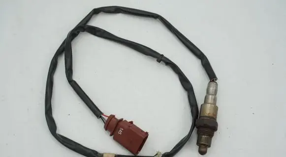 Volkswagen Jetta VI Lambda probe sensor 04E906262H