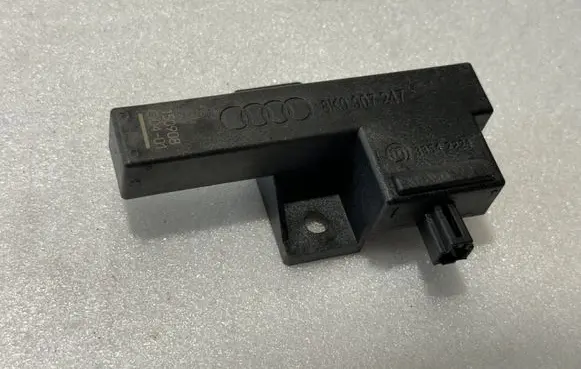 Audi A6 S6 C7 4G Keyless system antenna 8K0907247