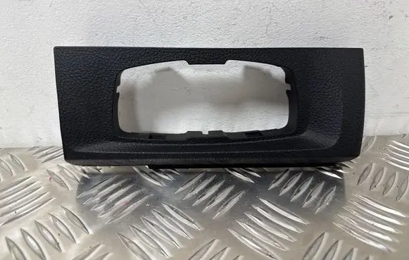 BMW 1 F20 F21 Panel trim 9211305 17806410