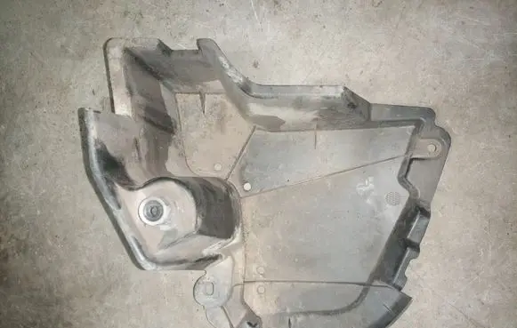 Toyota Auris E180 Front bumper skid plate/under tray 