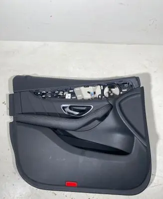 Mercedes-Benz GLC C253 Front door card panel trim