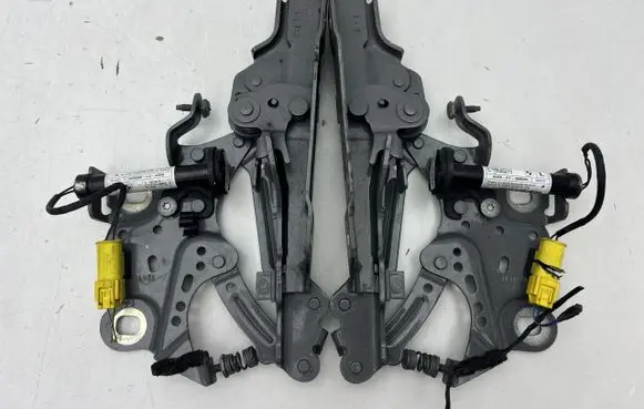 Mini One - Cooper F56 F55 Engine bonnet/hood hinges 7300566 7300565