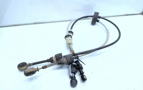 Opel Astra H Gear shift cable linkage 55350266