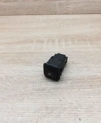 Volkswagen PASSAT B5.5 Fuel tank opening switch 3b0959833a