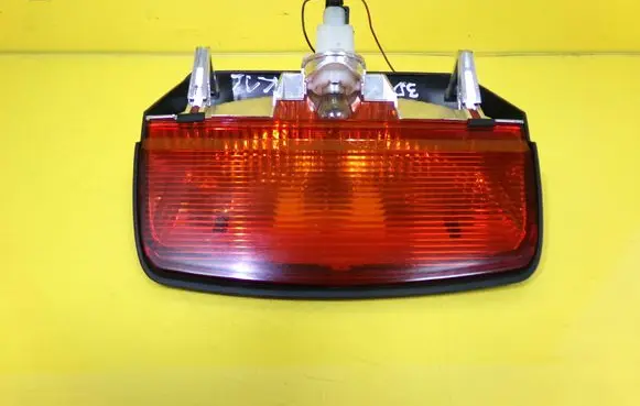 Nissan Micra Third/center stoplight 270331