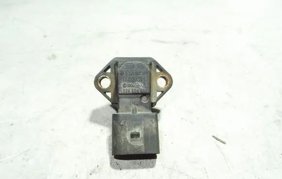 Volkswagen Golf IV Air pressure sensor 038906051