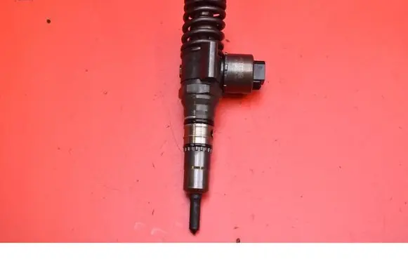Audi A3 S3 8P Fuel injector 03G130073B