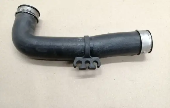 Volkswagen Golf V Intercooler hose/pipe