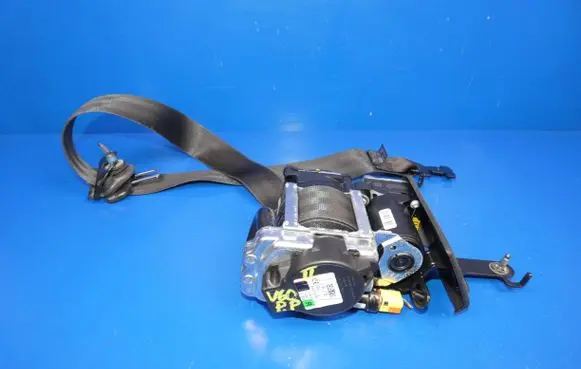 Volvo V60 Front seatbelt 