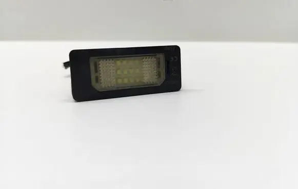 BMW 5 E60 E61 Number plate light 1378149 137814901