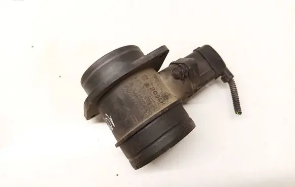 Skoda Octavia Mk2 (1Z) Mass air flow meter 0281002531