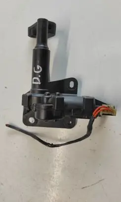 Dodge Caravan Rear door window regulator motor 014608