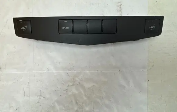 Mercedes-Benz C W204 Central console control unit A2048705710 33701801 062800062
