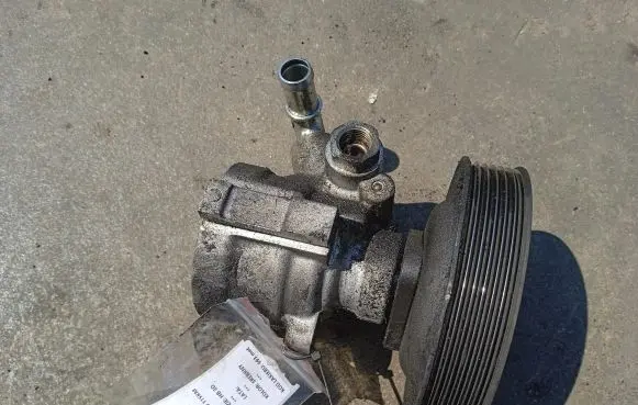 Alfa Romeo 147 Power steering pump