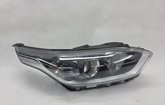 KIA Ceed Headlight/headlamp 92102J7050