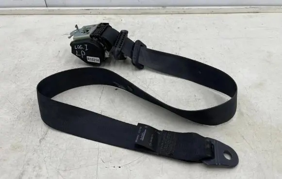 Dacia Logan I Front seatbelt