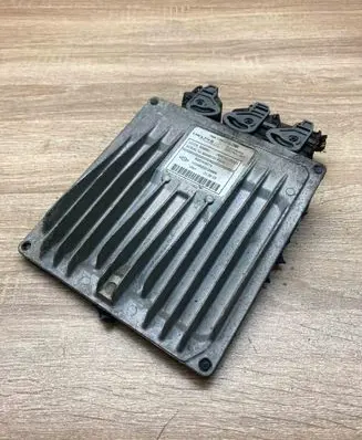 Nissan Almera N16 Engine control unit/module ECU 8200129866 8200308214