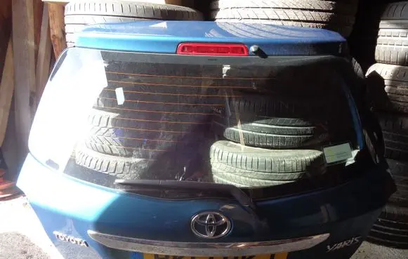 Suzuki Swift II Tailgate/trunk/boot lid