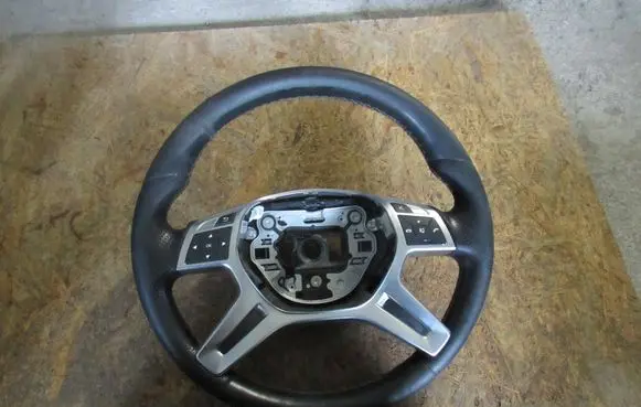 Mercedes-Benz ML AMG W166 Steering wheel