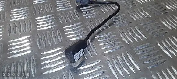 Volkswagen Cross Touran I USB socket connector 5n0035558