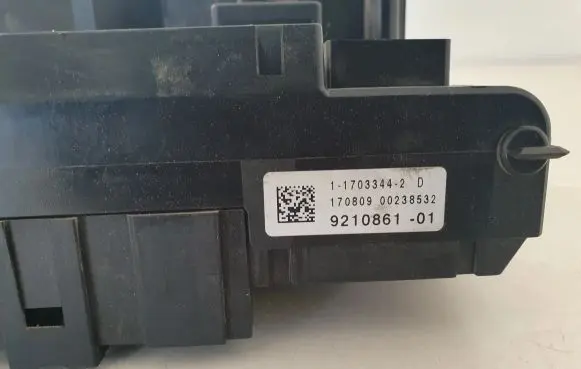 BMW 7 F01 F02 F03 F04 Fuse module 9210861