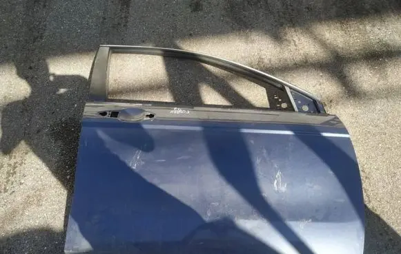 Honda CR-V Front door melynos
