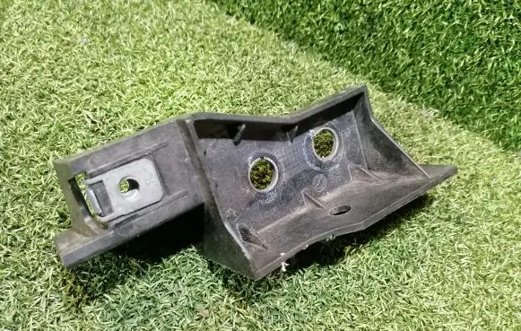 Opel Movano B Headlight/headlamp mounting bracket 622215034R