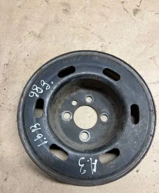 Audi A3 S3 8L Crankshaft pulley 06a105255E