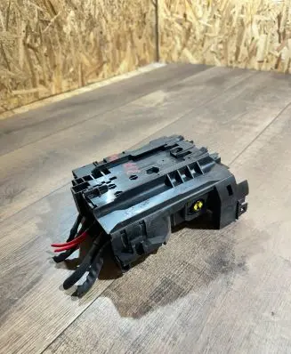 Mercedes-Benz C W204 Fuse module A2045403850