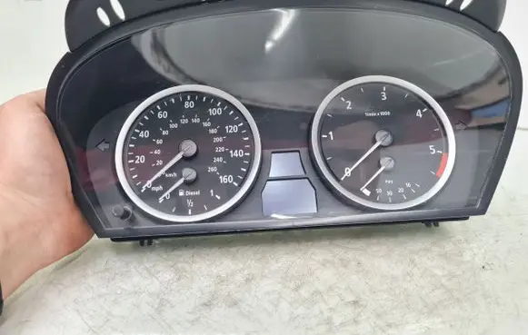 BMW 5 E60 E61 Speedometer (instrument cluster) 62116983154 6983154