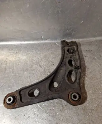 Nissan NV300 Front lower control arm/wishbone 82006889033