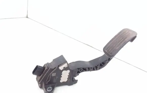 Toyota Yaris Accelerator throttle pedal 781100D010
