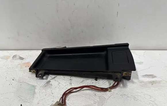 BMW 5 E39 12 V Socket (front) 8159694