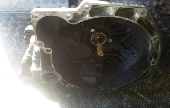Manual 5 speed gearbox