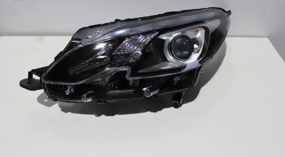 Peugeot 2008 I Headlight/headlamp 9825313980