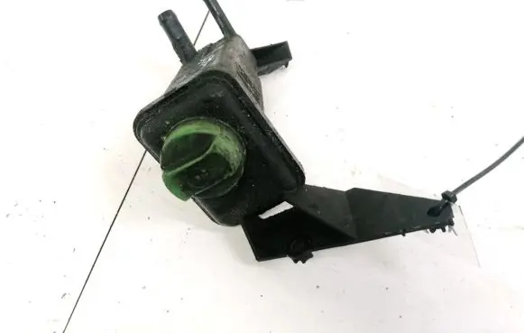 Skoda Superb B5 (3U) Power steering fluid tank/reservoir 3B0422371