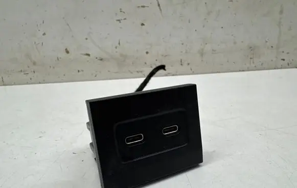 USB socket connector