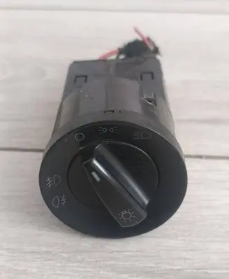 Volkswagen PASSAT B5 Light switch 109928 6900H42
