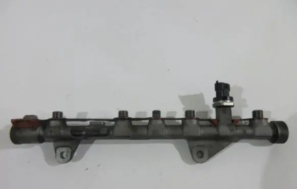 Renault Megane III Fuel main line pipe 8200576687