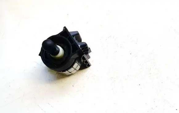 Headlight level adjustment motor