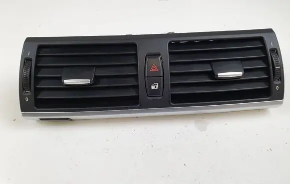 BMW X5 E70 Dash center air vent grill 7161802 6958654 7161801