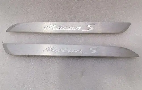 Porsche Macan (95B) Front door trim (molding) 95B853467A