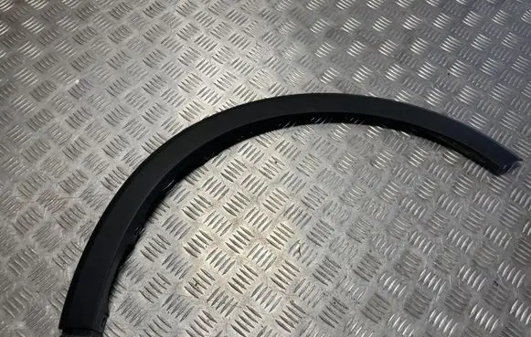 Suzuki Ignis Fender trim (molding) 77211-62R1