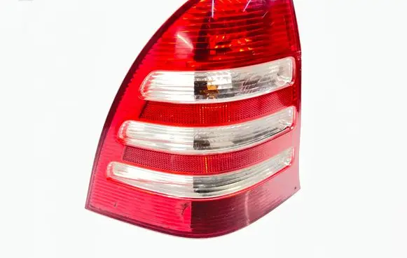 Mercedes-Benz C W203 Rear/tail lights 2038202364