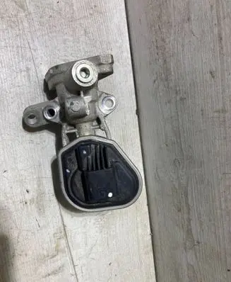 Ford Kuga III EGR valve LX6E9D475A