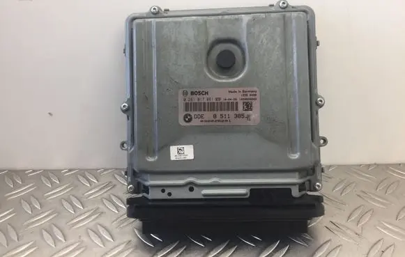 BMW 5 F10 F11 Engine control unit/module 8511385 0281017081 1039S39065