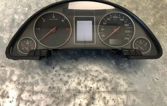 Audi A4 S4 B6 8E 8H Speedometer (instrument cluster) 8E0920900B
