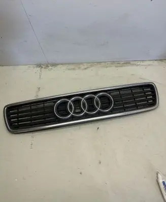 Audi A4 S4 B5 8D Front grill 8D0853651J